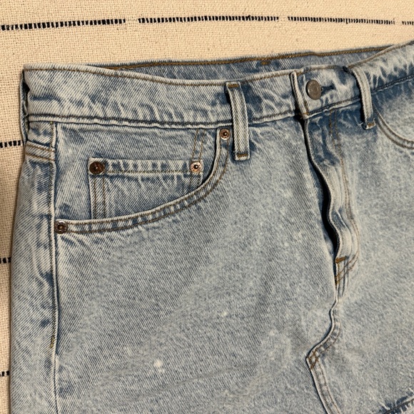 Levi’s Straus Women’s Light Wash Denim Jean Skirt Size 30 - Picture 3 of 8